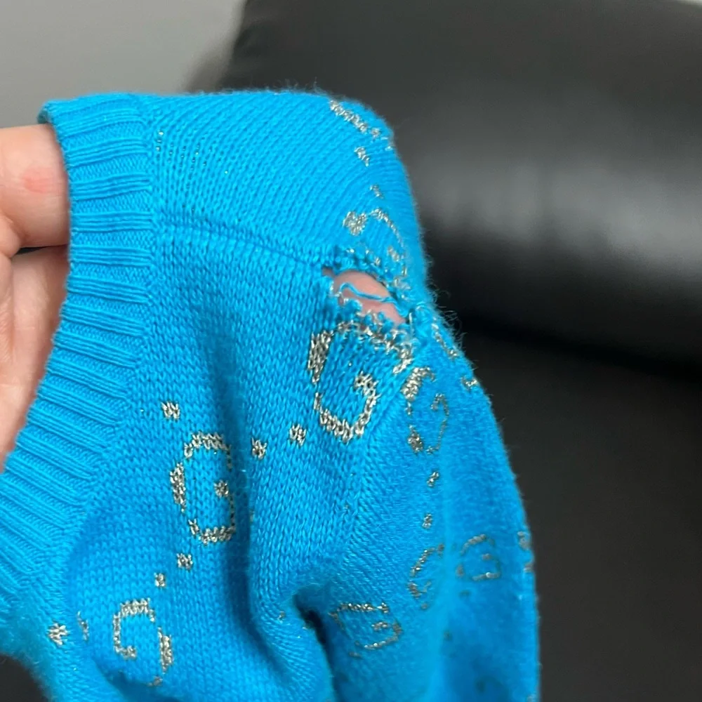 GUCCI ONESIE there was damage, but I it been fixed - Picture 5 of 12